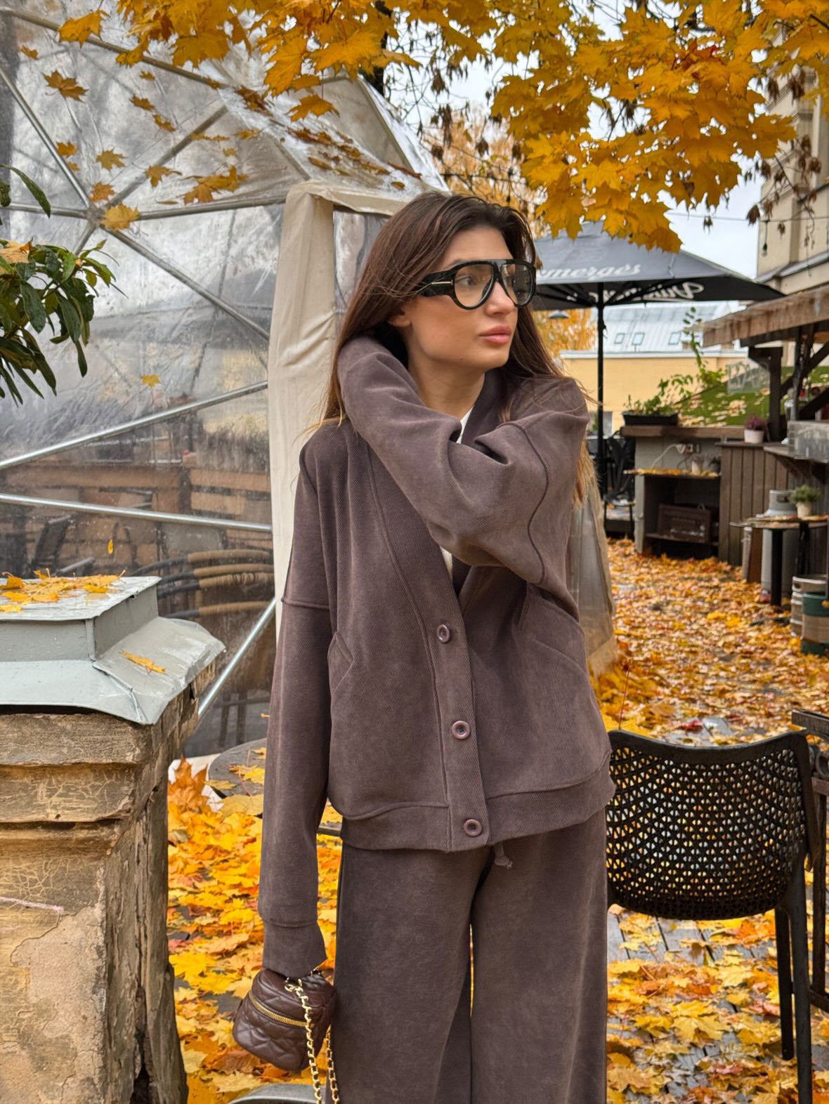 Atraskite savo naują stiliaus favoritą – oversize kostiumą „J“