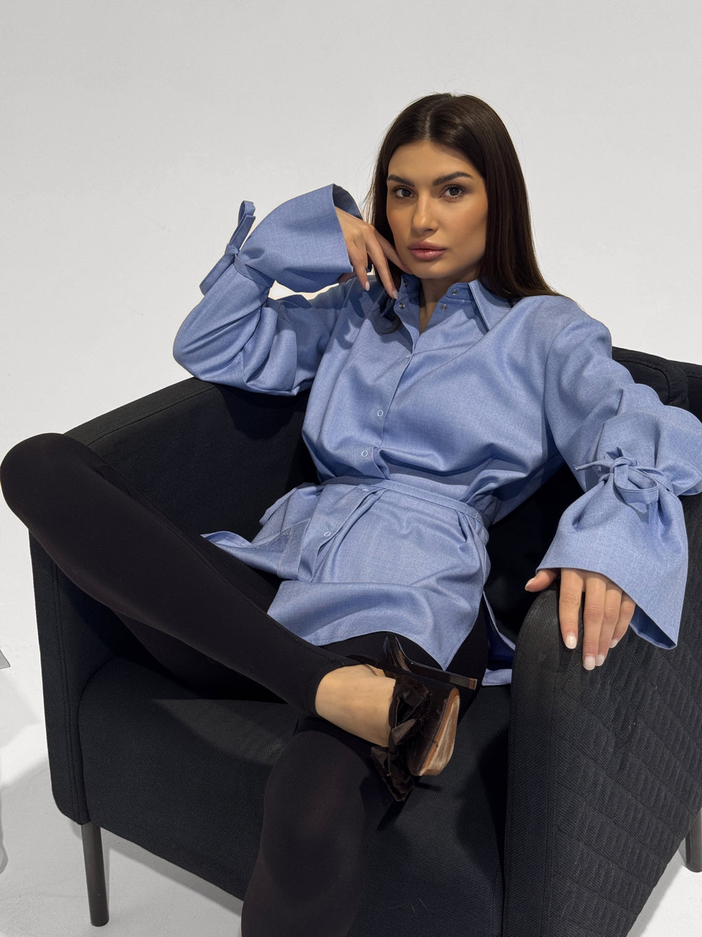 MARŠKINIAI SU DIRŽELIU IR RIŠAMOMIS RANKOVĖMIS