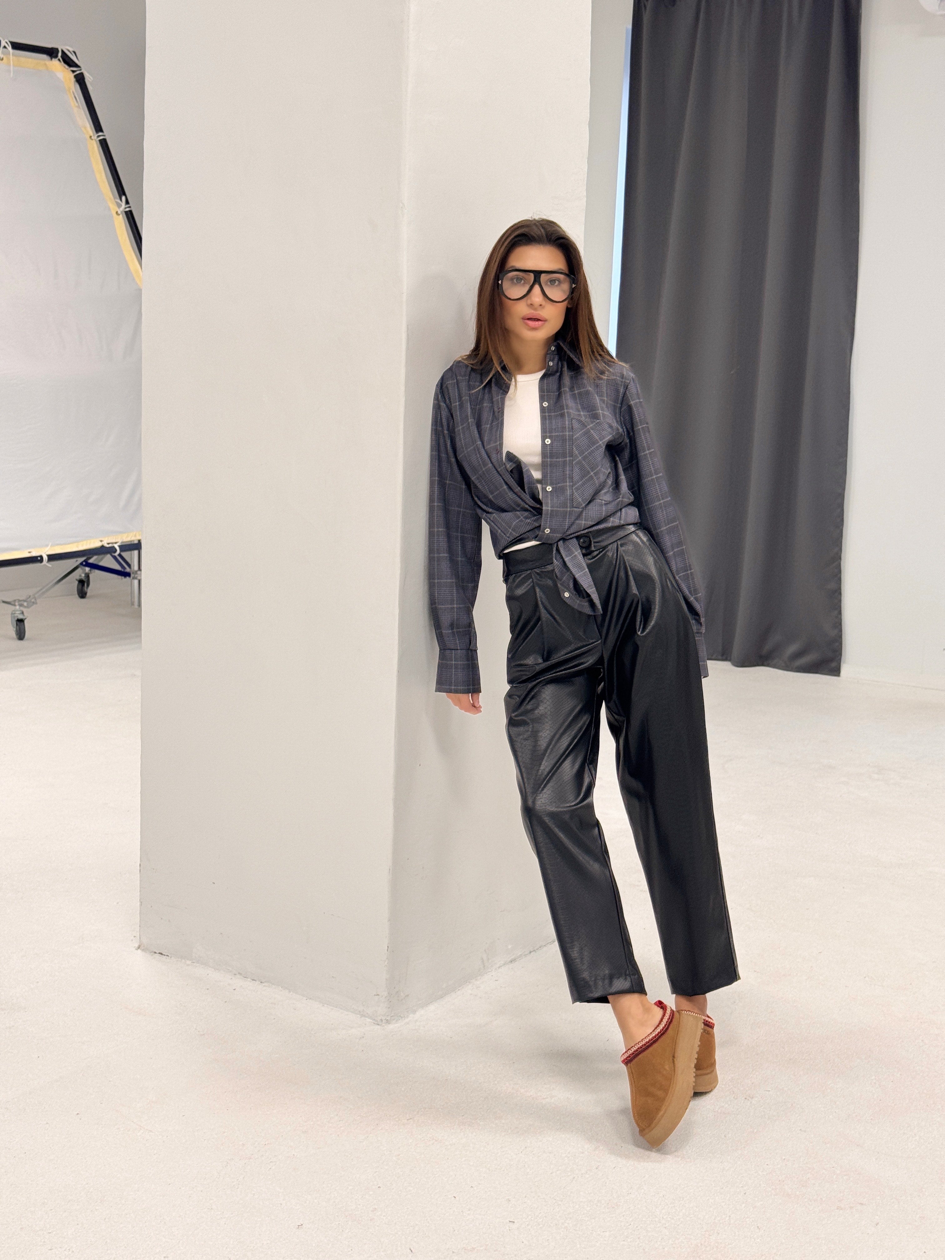 Puikiai tinka tiek kasdienai, tiek biurui ar kelionėms.