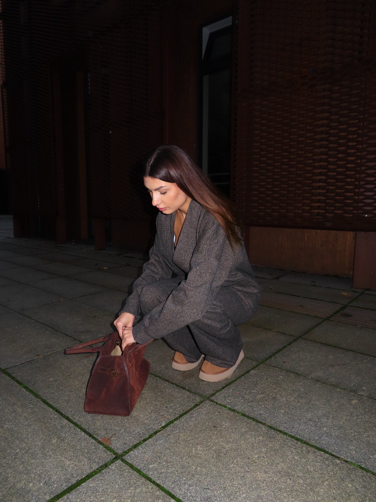 Paprastumas visada madingas. 🖤 Patogus, bet elegantiškas derinys rudeniui.