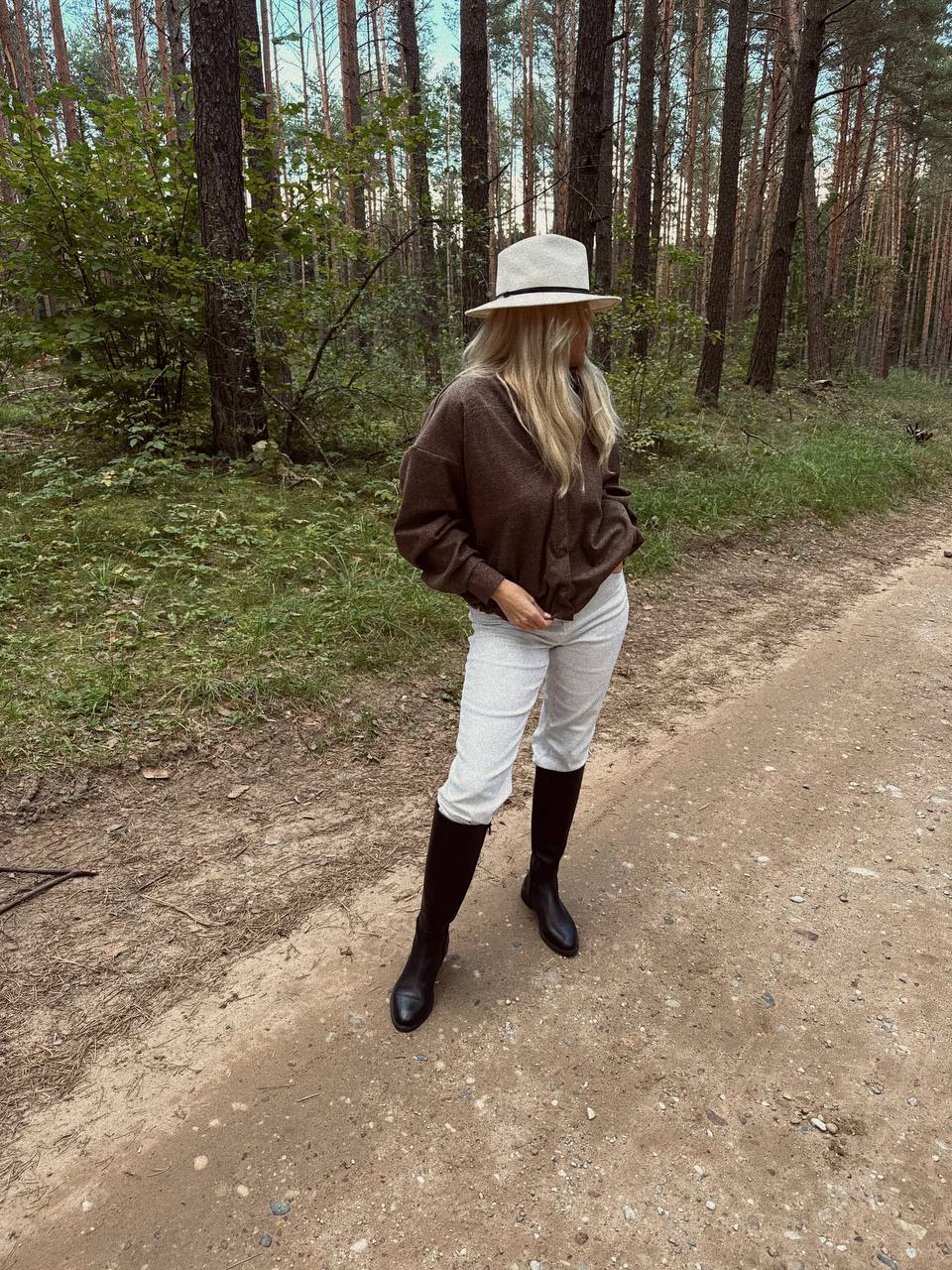 Mila marškiniai su sutraukta apačia